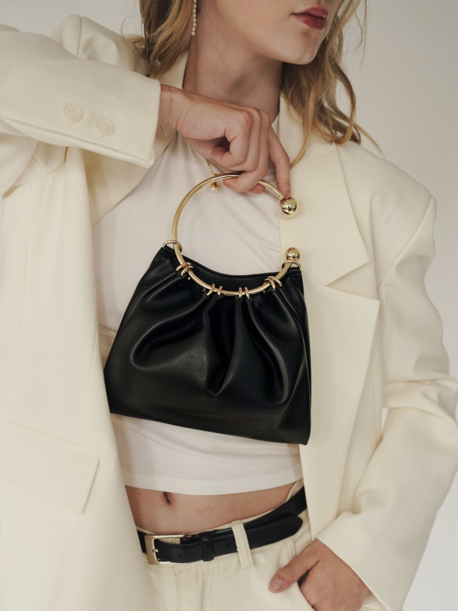Black Ring Handle Bag_VERAFIED