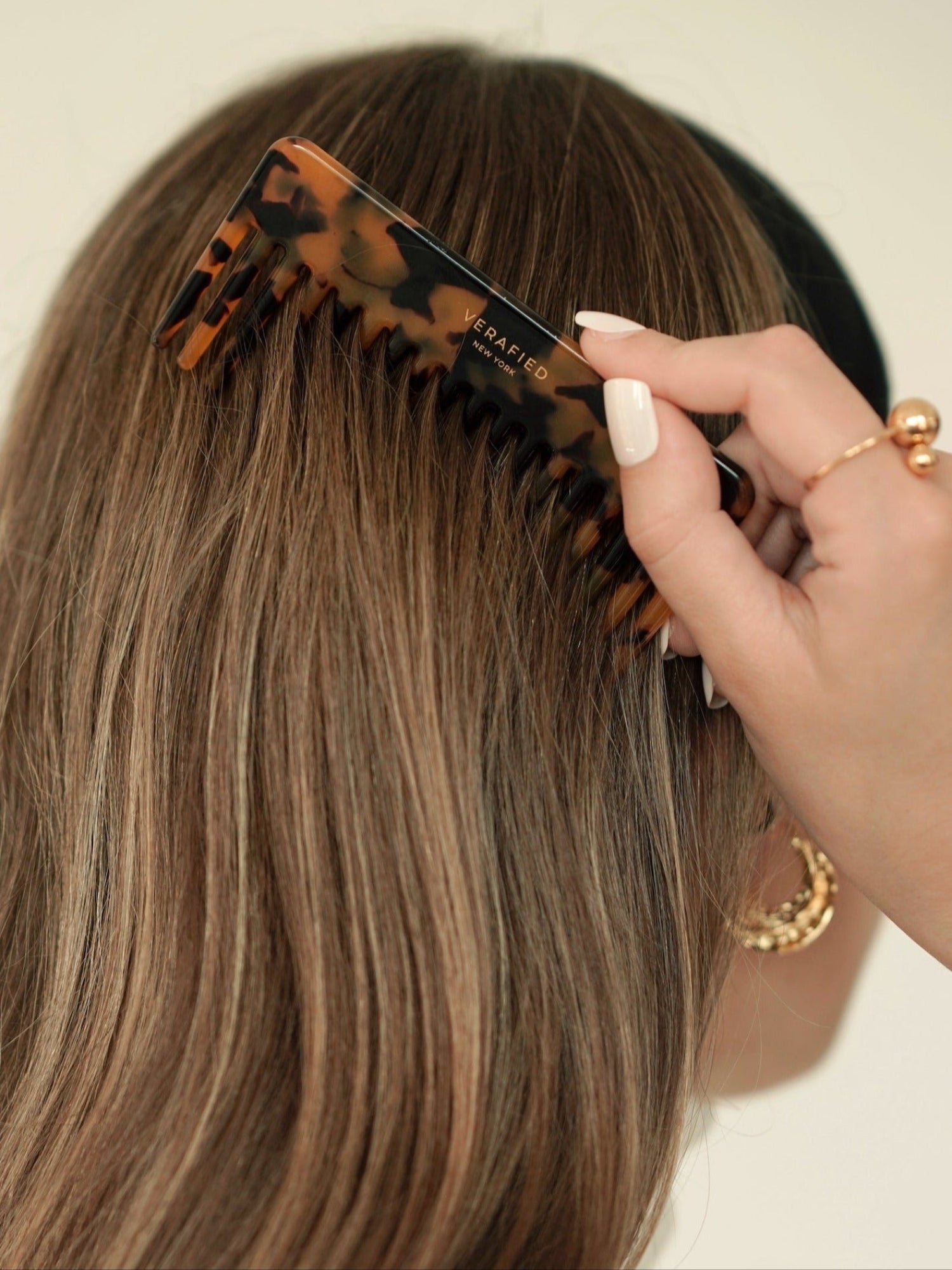 Tan Hair Comb with Case