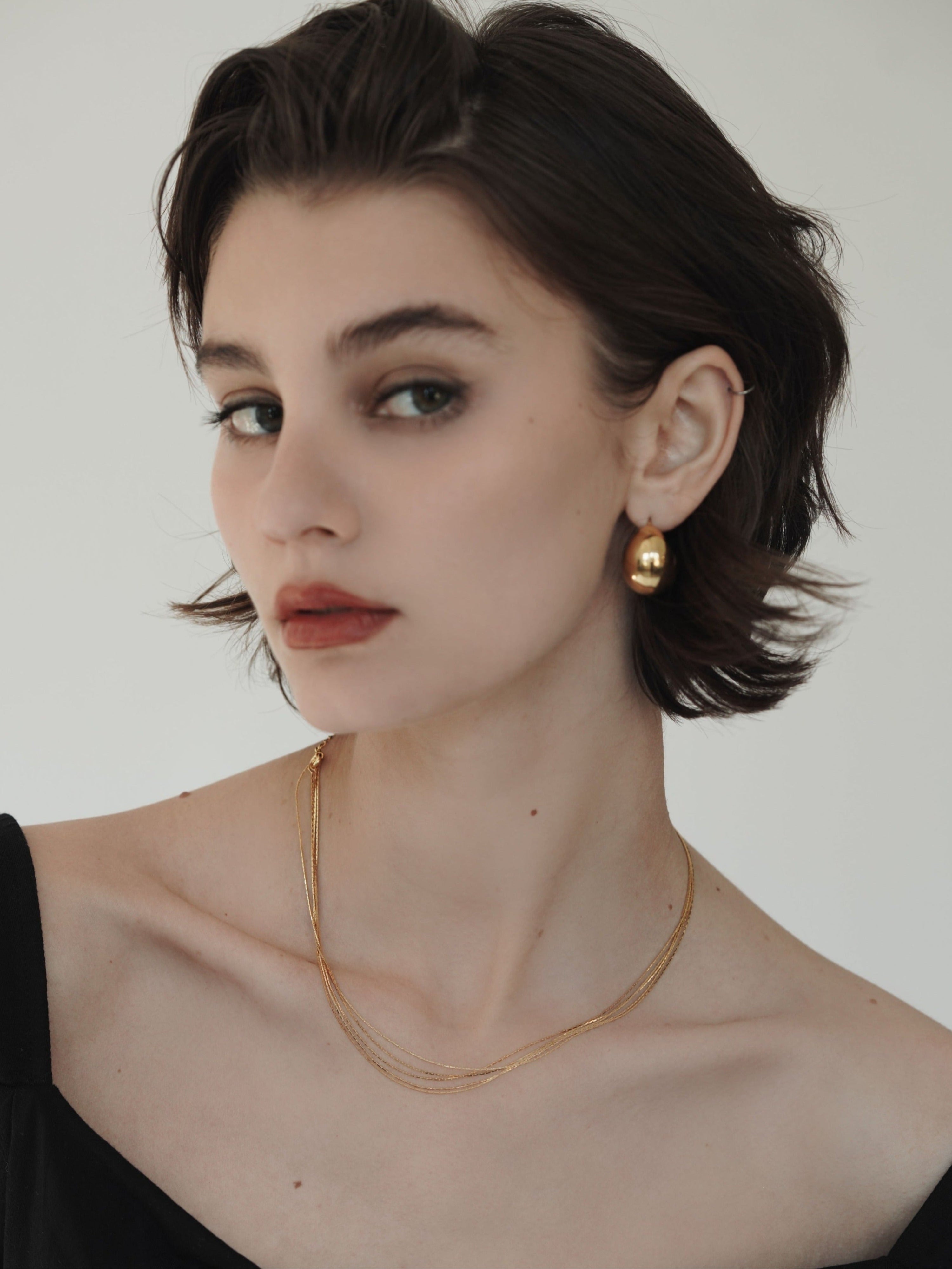 Minimal Layers Necklace