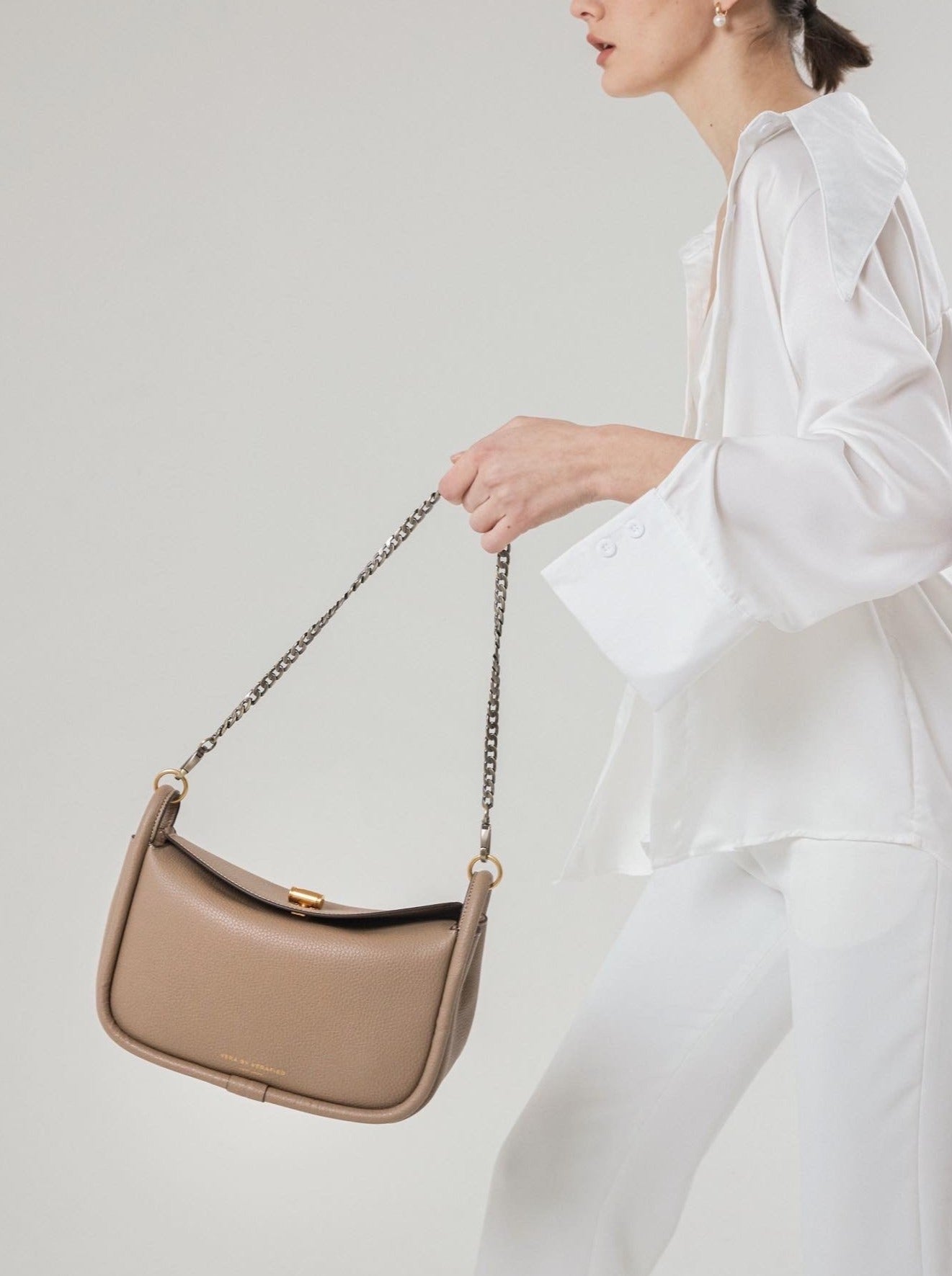 Etoupe Shoulder Bag_VERAFIED