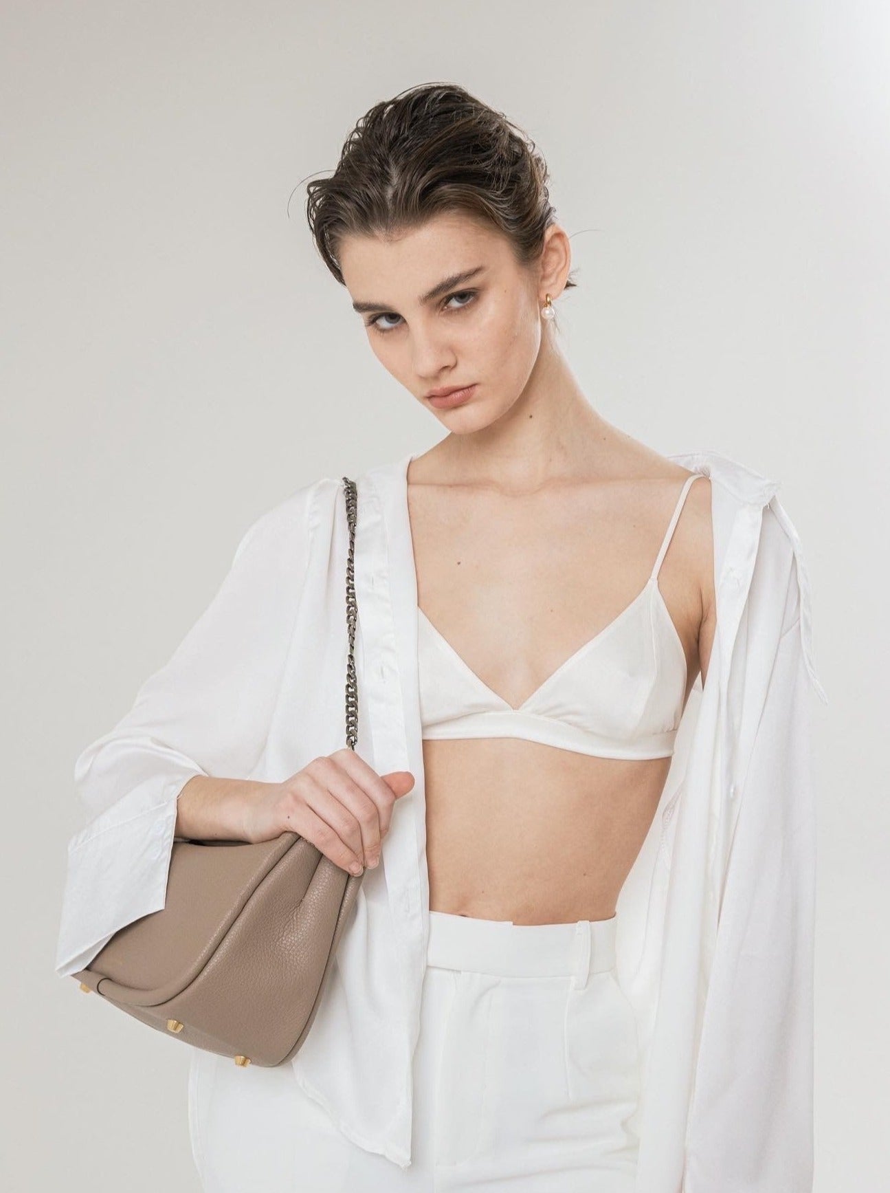 Etoupe Shoulder Bag_VERAFIED
