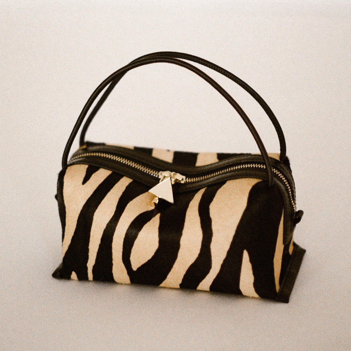 What Handbag Size Is Actually a Good Fit for Daily Use?