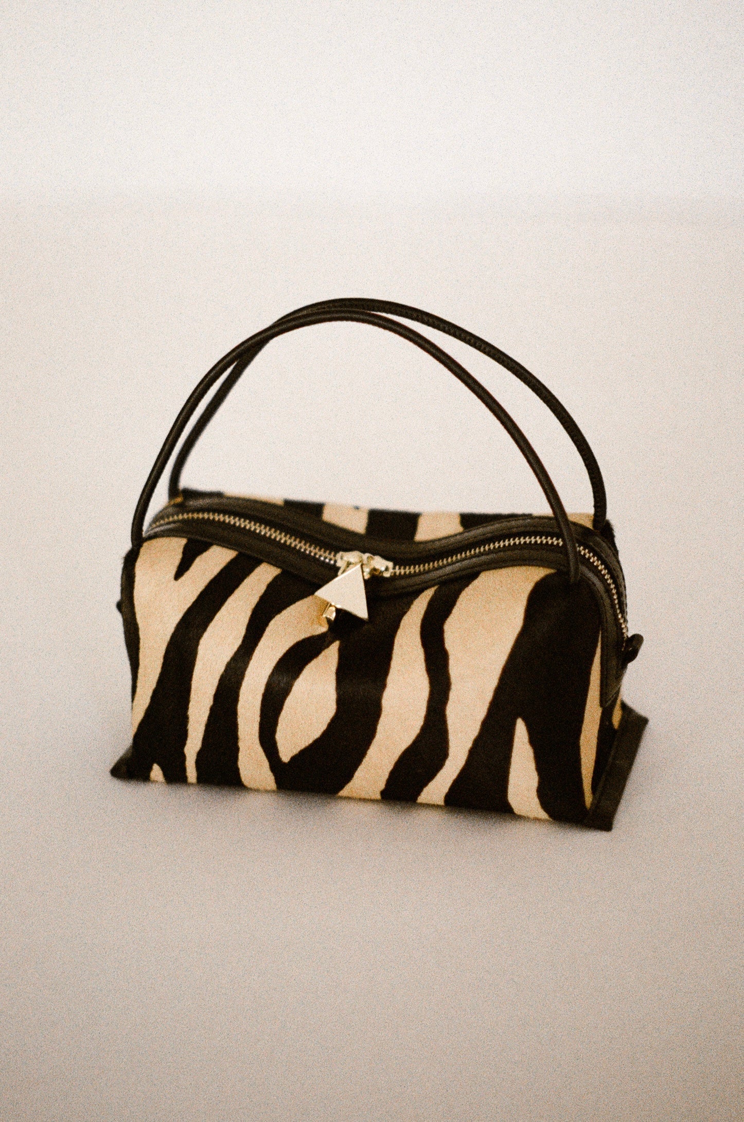 What Handbag Size Is Actually a Good Fit for Daily Use?