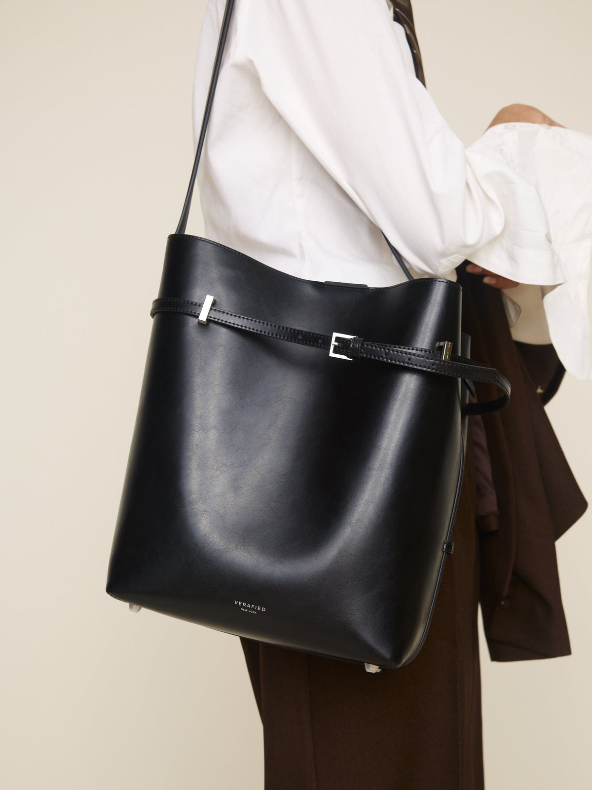 10 Best Large Black Tote Bags for Everyday Use (2026 Edition)