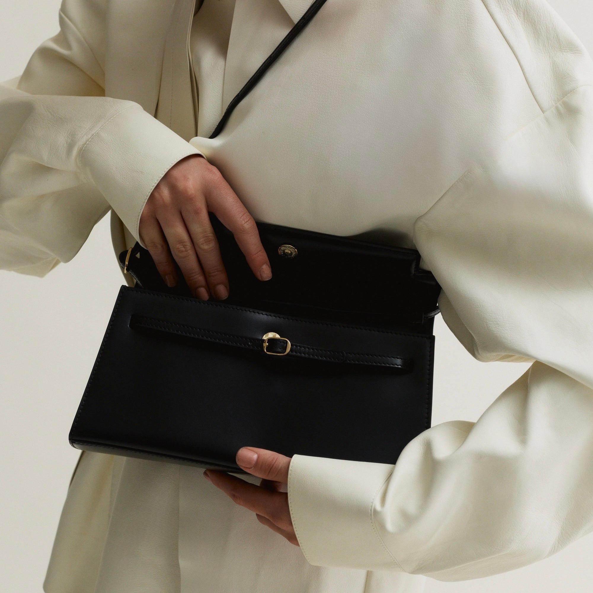 What Bag Satisfied a Minimalist Fall Work Outfit in 2026?