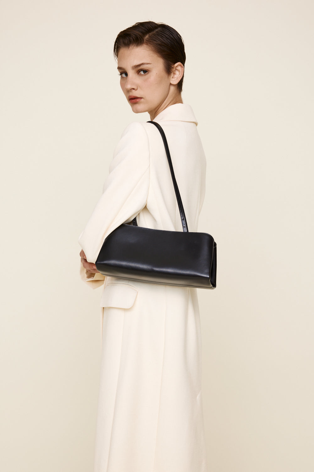 Verafied Python Eclair Silver Noir Éclair Bag: Black Clutch Handbag - Verafied New York