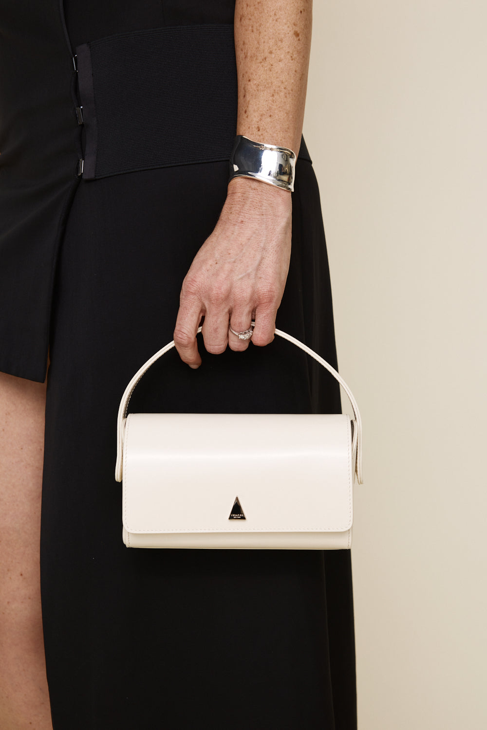 Ivory La Pochette