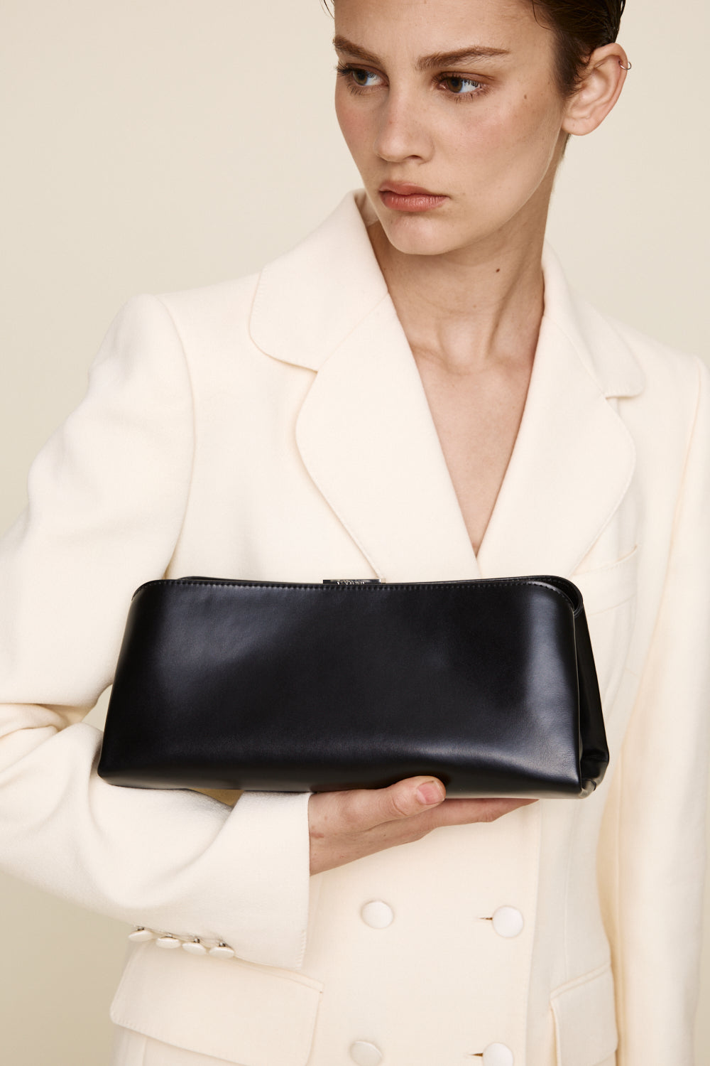 Silver Noir Éclair Bag