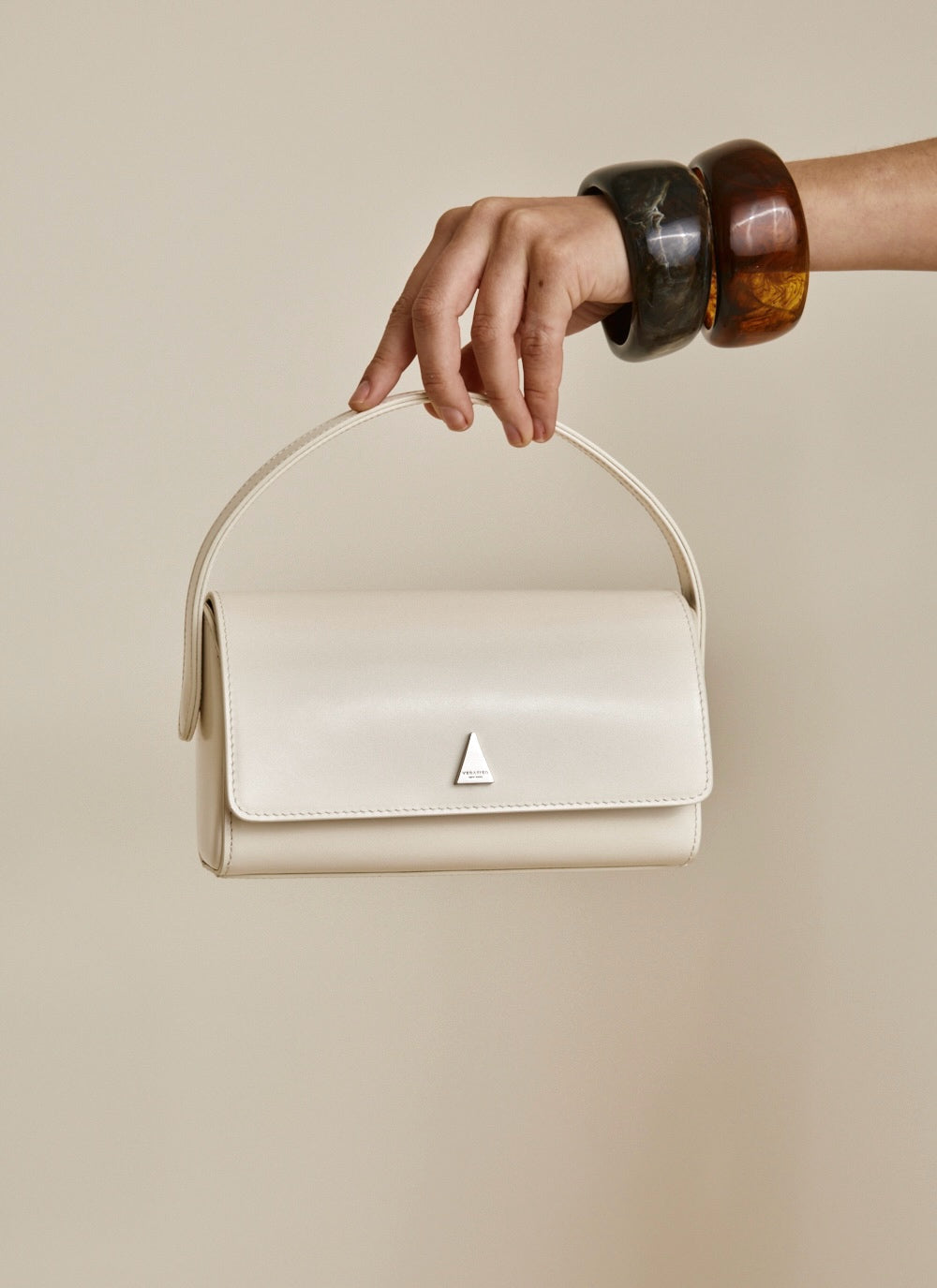 Ivory La Pochette