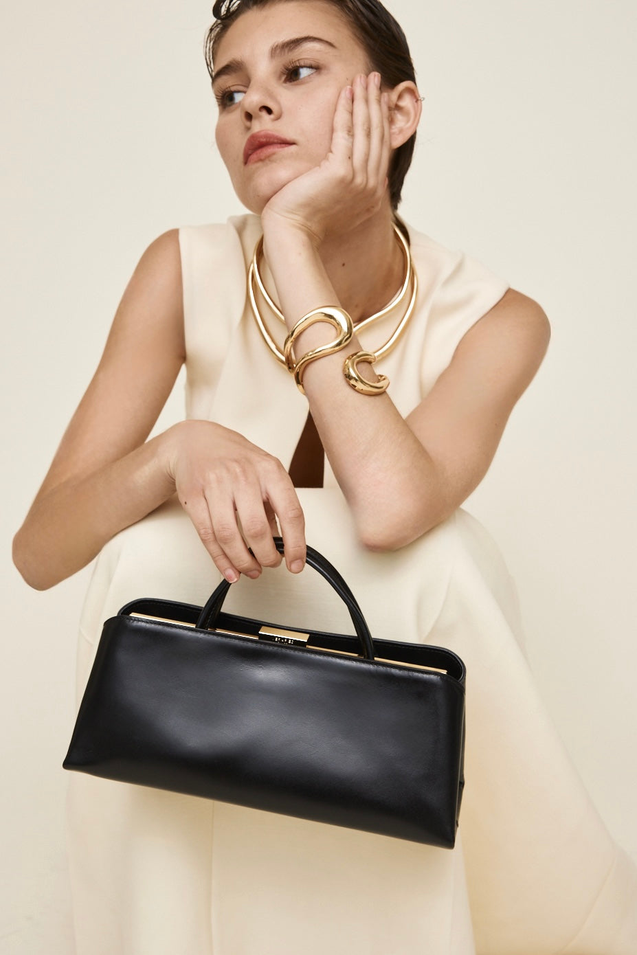 Gold Noir Éclair Bag