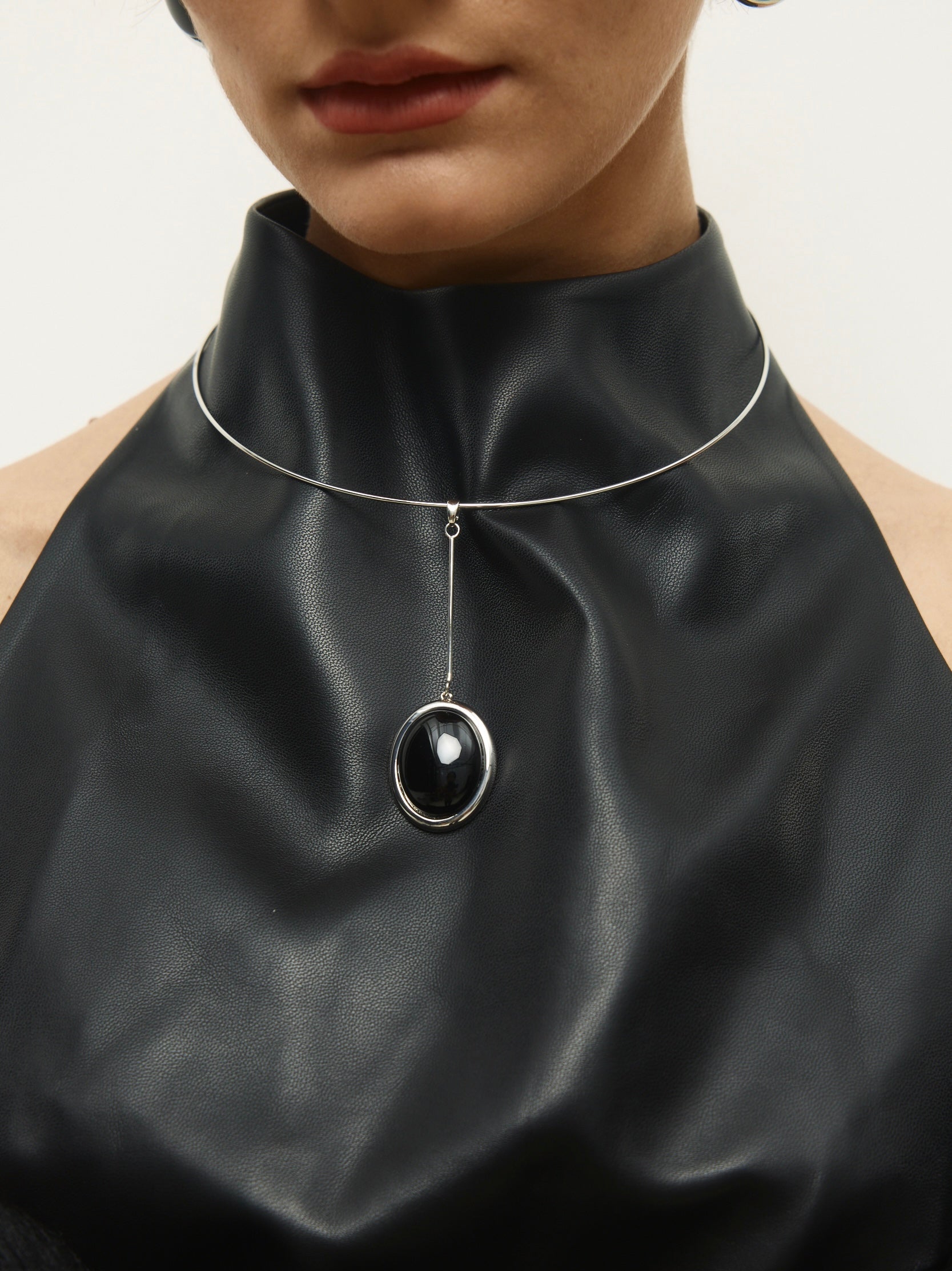 OHOTORO Orb Necklace ブラック Onyx Orb Drop Choker - Verafied New York