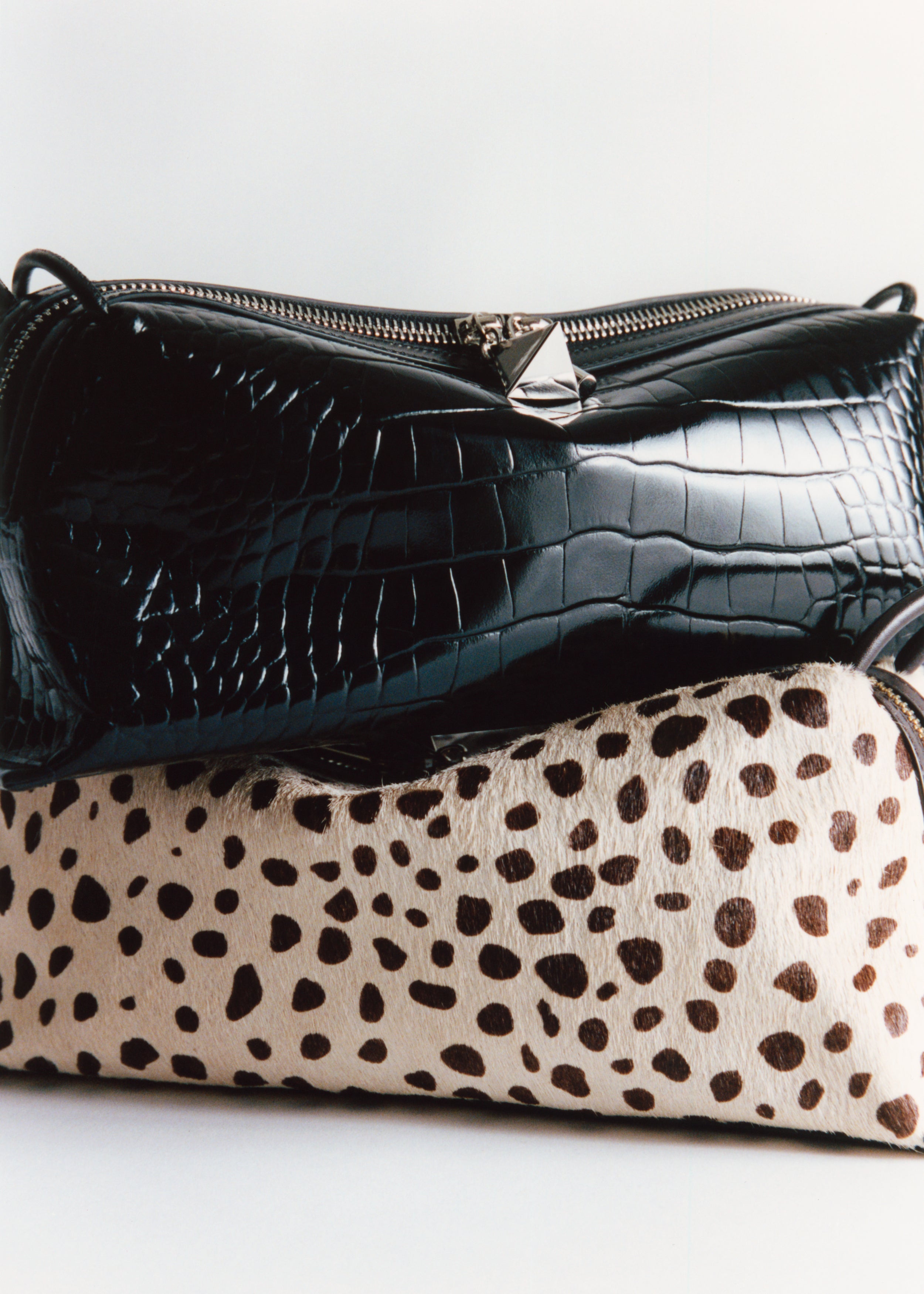 Black Croc Café Midi Shoulder Handbag - Verafied New York