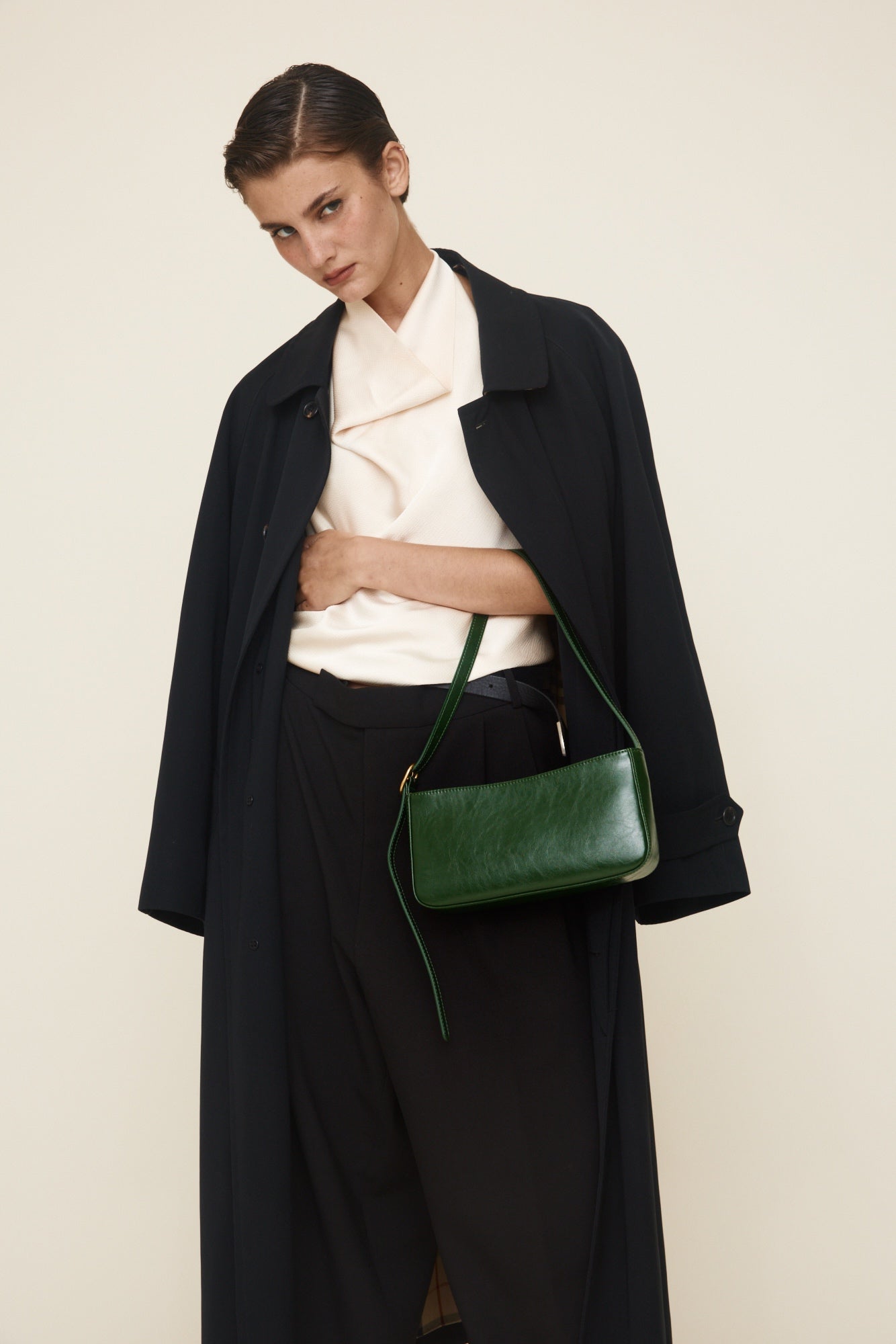 VERAFIED Women's Small Leather Shoulder Bag - Green, Gold Hardware, Zip Closure VERAFIED Women's Small Leather Shoulder Bag - Green, Gold Hardware, Zip Closure