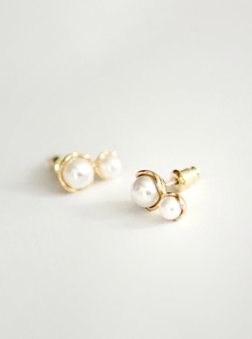 Lily Pearl Earrings